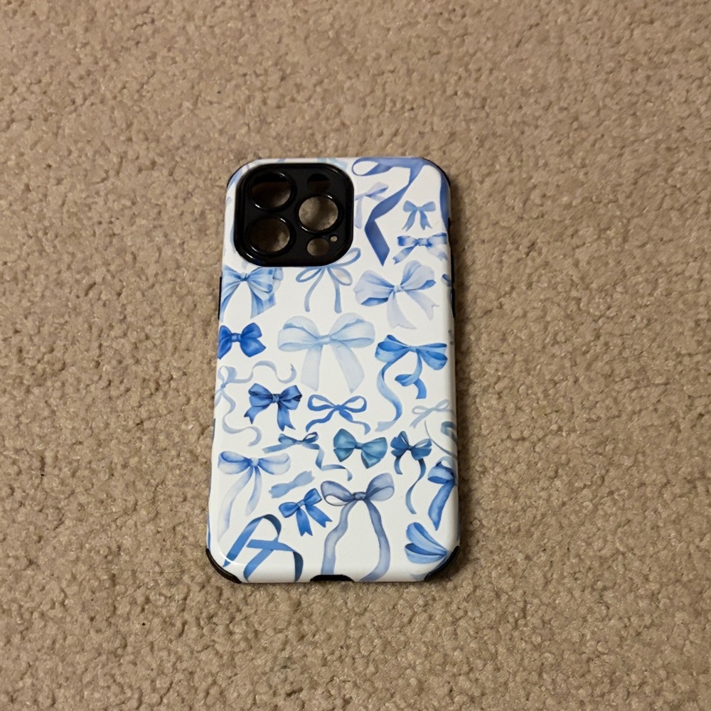 Blue and White Bow Pattern Phone Case